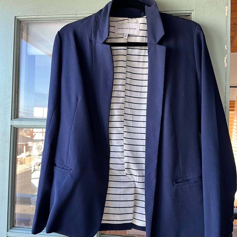 Cupcakes & cashmere navy blazer